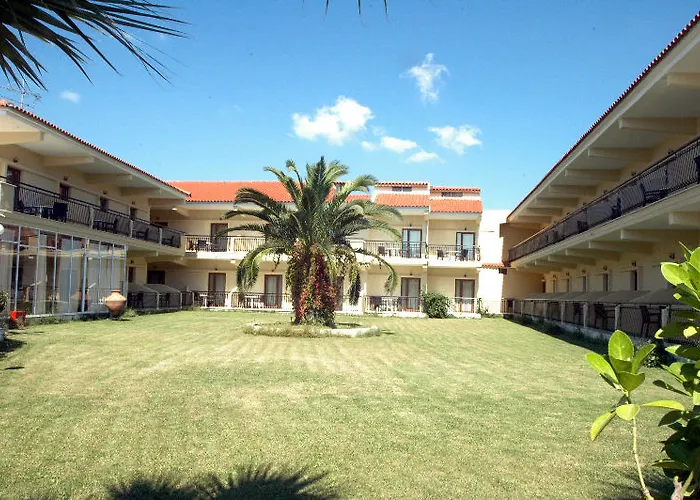 Отель Aristotelis