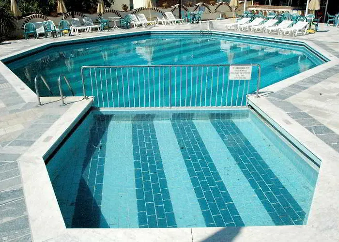 Отель Aristotelis