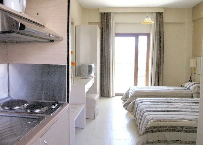 Aristotelis Отель *