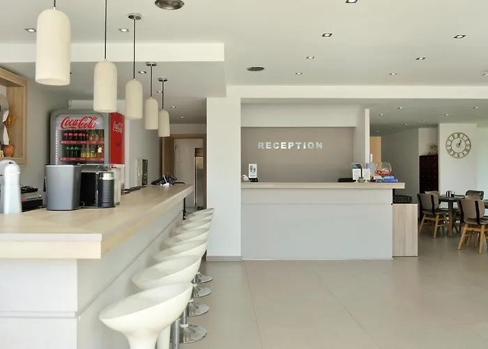 Отель Aristotelis