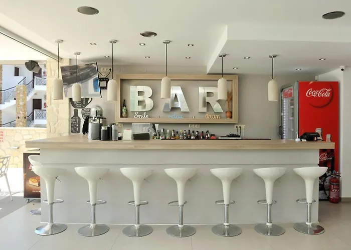 Отель Aristotelis *